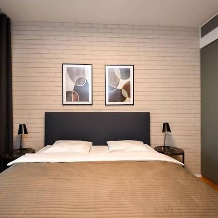 Skypark Luxury Apartment With Skyline View & Free Parking Bratislava Exterior foto